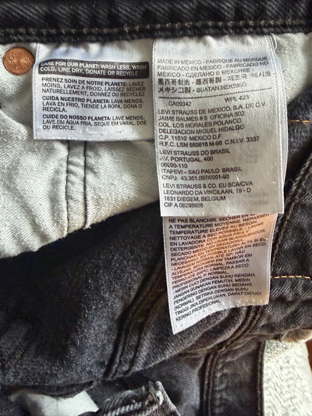 Levi’s 501 Original Straight Jeans Black Wash Button Fly Vintage Fade - Picture 6 of 12